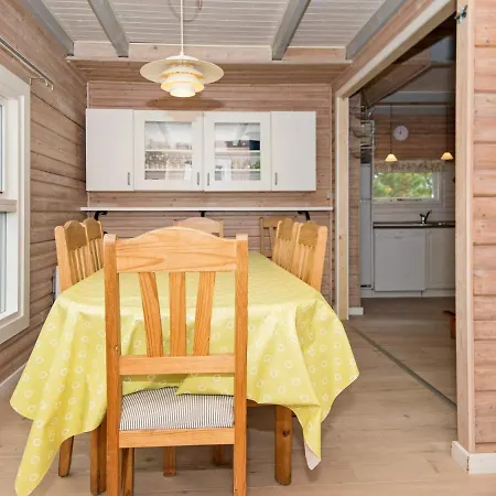 Сasa de vacaciones 6 Person Holiday In